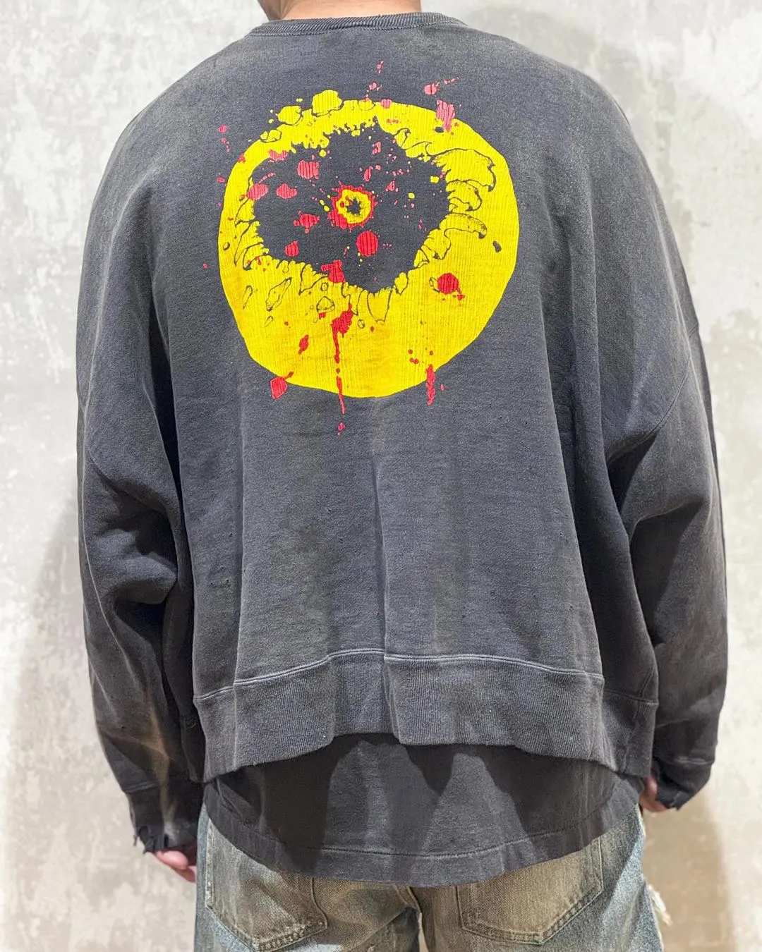 SAINT Mxxxxxx x CACTUS PLANT FLEA MARKET SMILE SWEATER SHIRT CPFM co-branded sweatshirt with smiley face, washed black S-XL, ready-to-wear Assute dyeing, heavy fermentation washing, multi-position spray fading, ultra-complex manual polishing/destruction treatment/special shearing treatment, special striped cuffs/multi-position shearing/pure handmade graffiti and dirty The only correct co-branded main wheat label/wash water label/little angel anti-counterfeiting label in the entire network